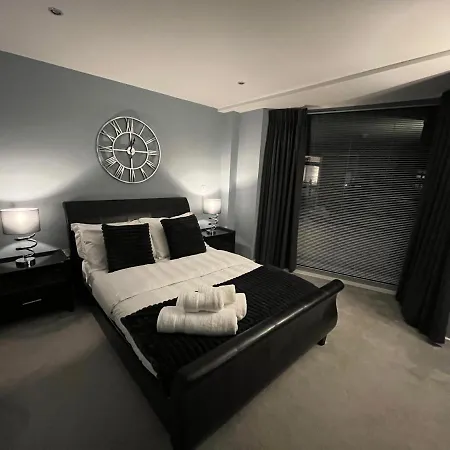 Apartment Luxury 2 Bed Penthouse Boasting Free Parking And A Huge Balcony By Kendall Bailey