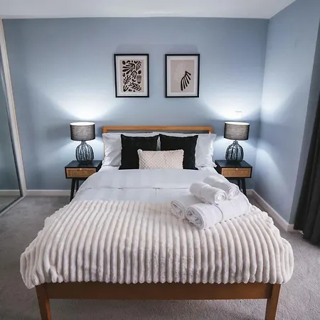 Apartment Luxury 2 Bed Penthouse Boasting Free Parking And A Huge Balcony By Kendall Bailey